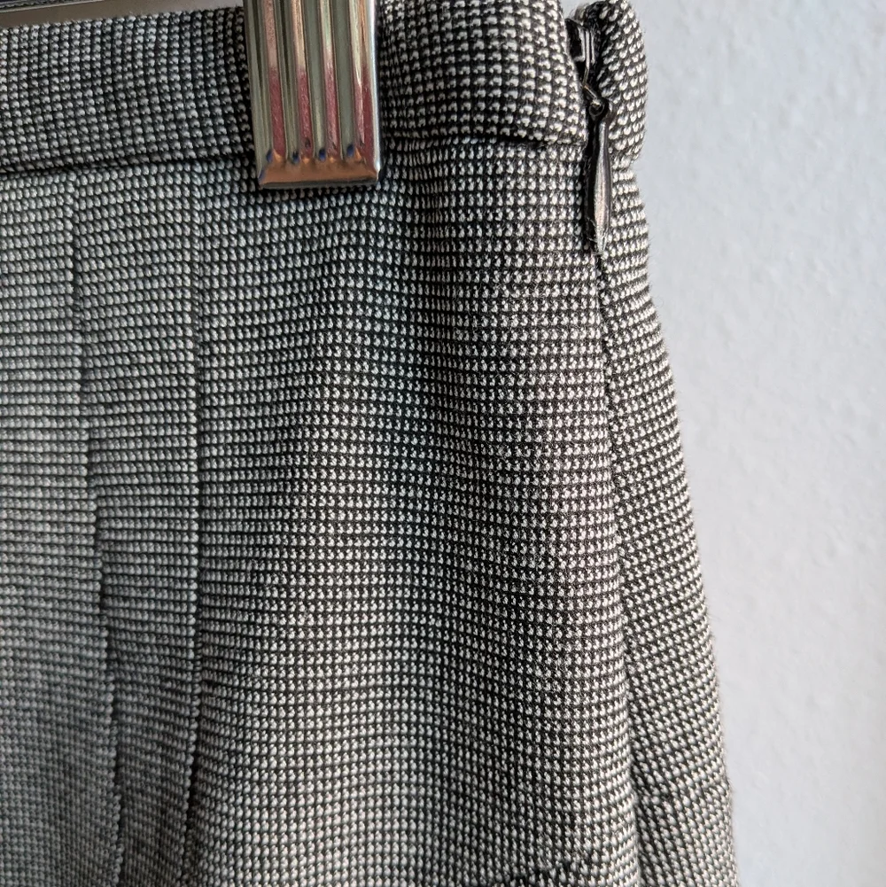 Express Design Studio Grey Textured Pencil Skirt - Size 4 - Y2K Office Chic